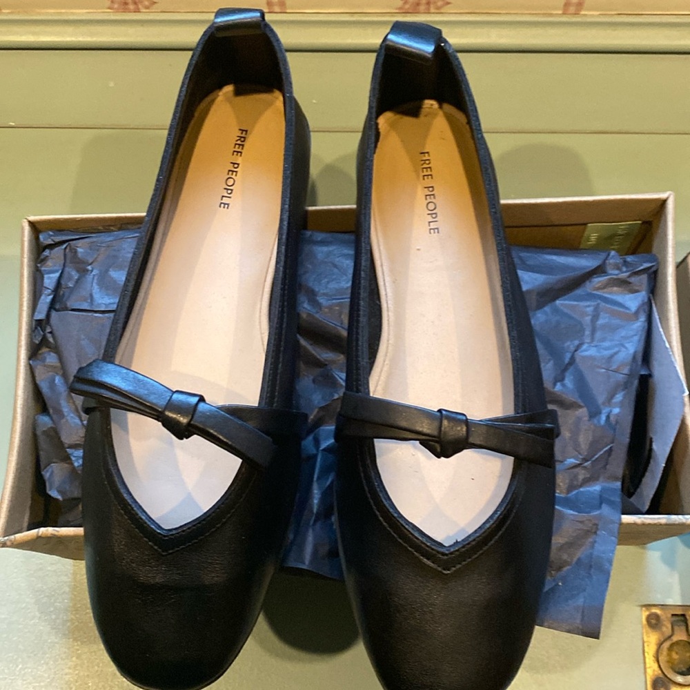 Free People Mania Bow flats brand new💞
